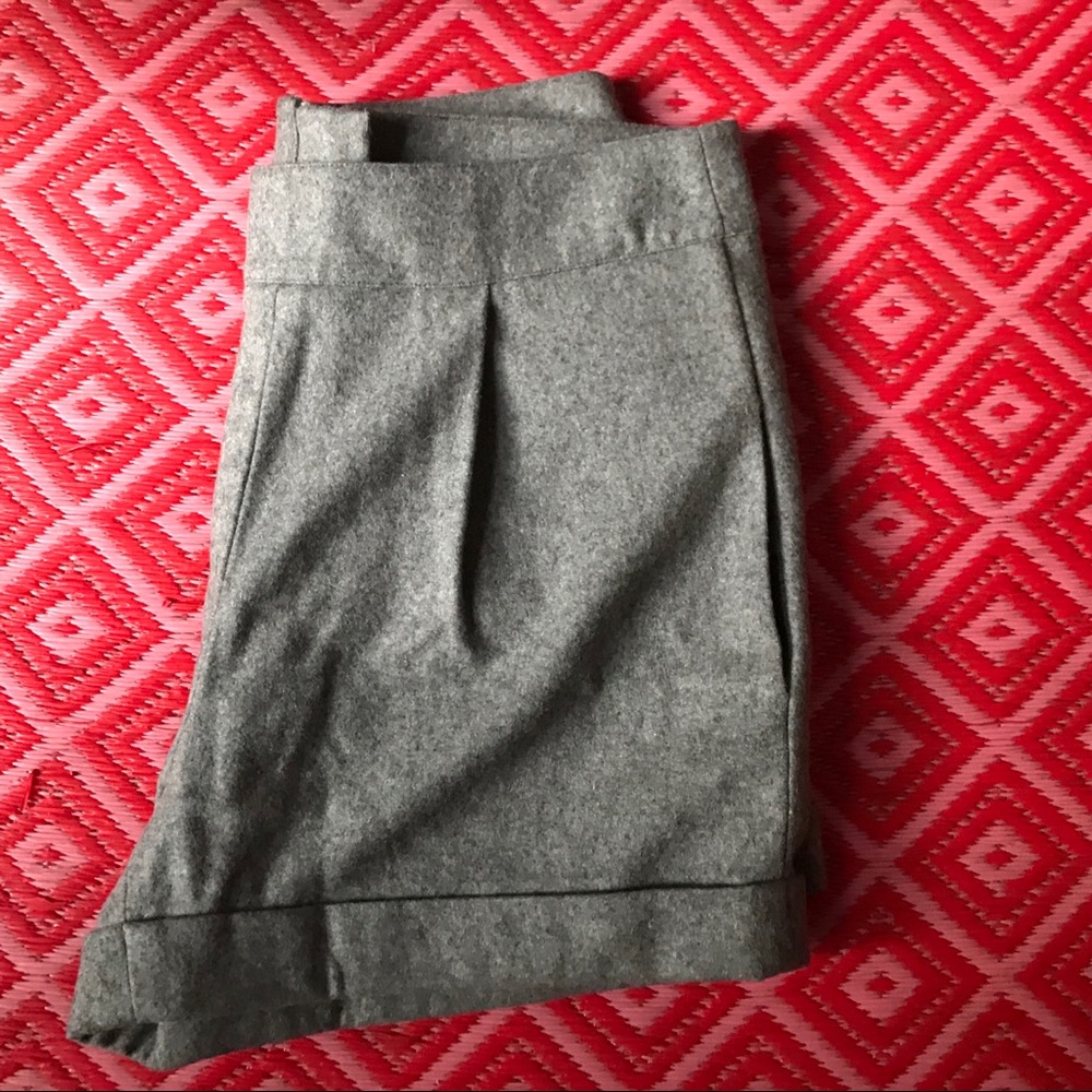 Alice + Olivia Grey Wool Shorts Size 10